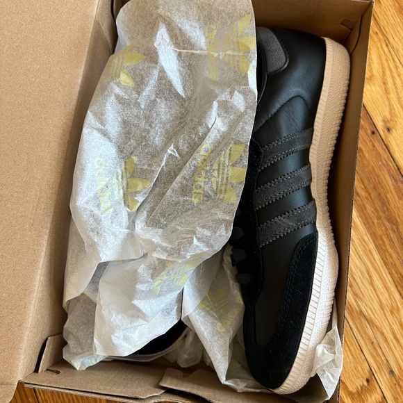 NIB Adidas Samba ADV “CARBON” W7.5 Black Carbon Silver IG7572 *Limited Release* - Picture 9 of 10